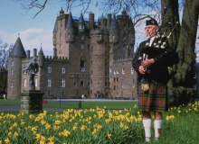 bagpiper_scotland