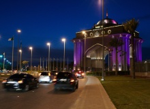 ABU DHABI - ENTRANCE OF EMIRATES PALACE