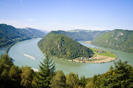See the curve of Danube River, Schloegener Schlinge on a river cruise on the Danube
