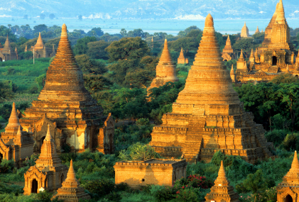 See the Bagan stupas on holiday in Burma with Concierge Traveller