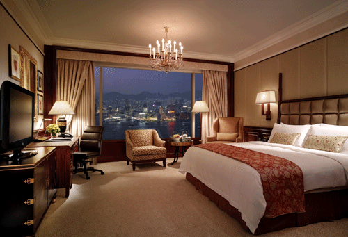 Stay on Hong Kong Island at the Island Shangri-La with Concierge Traveller