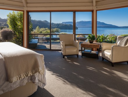 Solitaire lodge